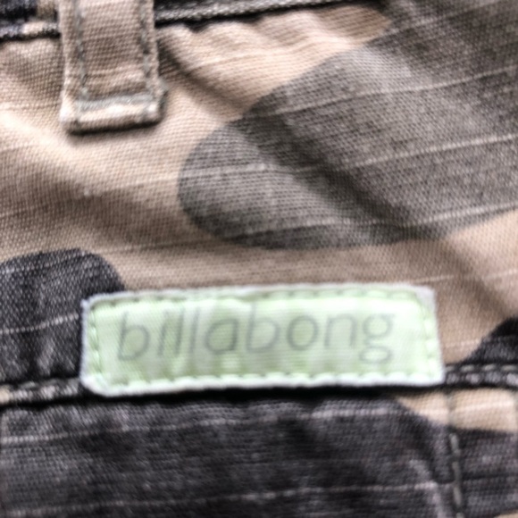 Billabong Green and Brown Camouflage Skorts - Picture 9 of 11